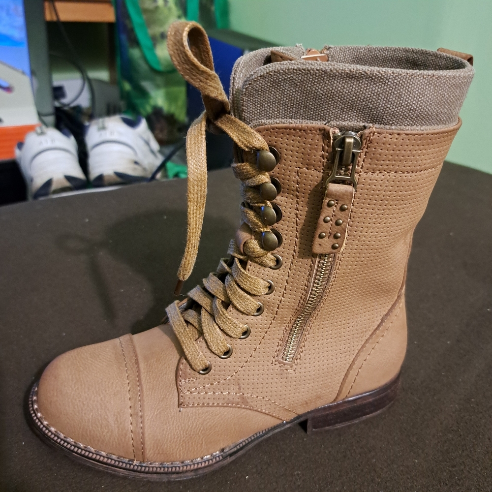 Chelsee Girl Women's Boots